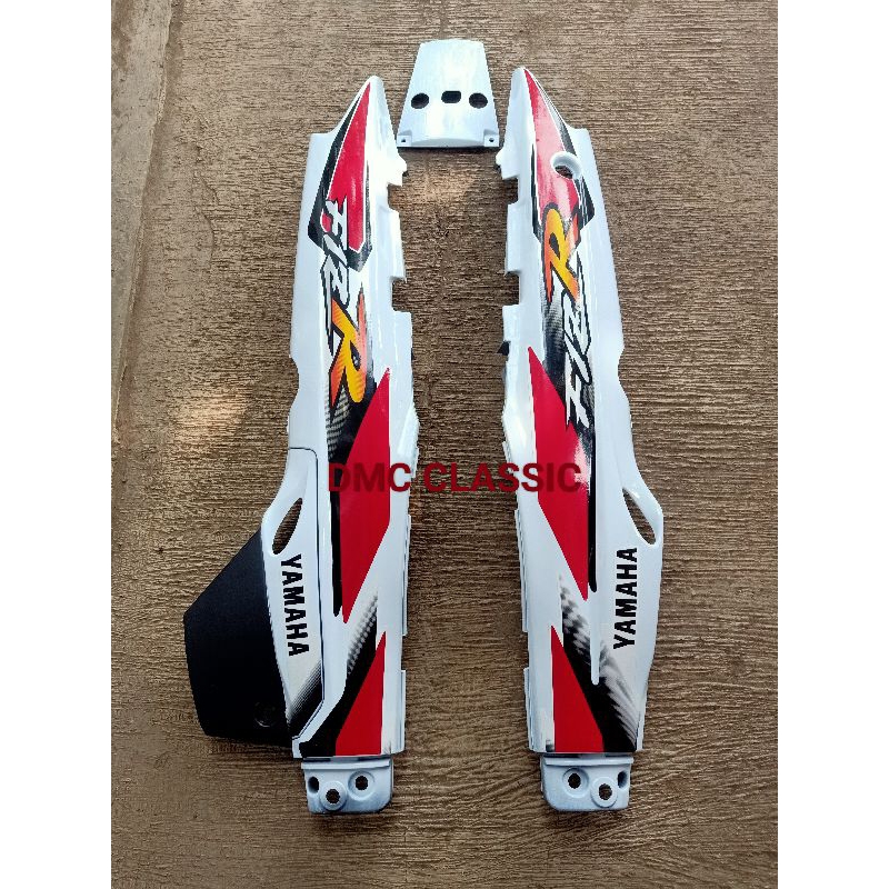 Cover bodi bok aki yamaha Fiz r bodi belakang set bok aki set striping Fiz r putih