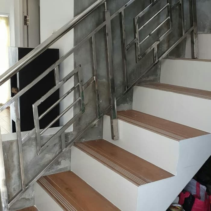 RAILING TANGGA STAINLESS PEMBATAS TANGGA RAILING BALKON STAINLESS STEEL 304 RAILING MINIMALIS STAINL