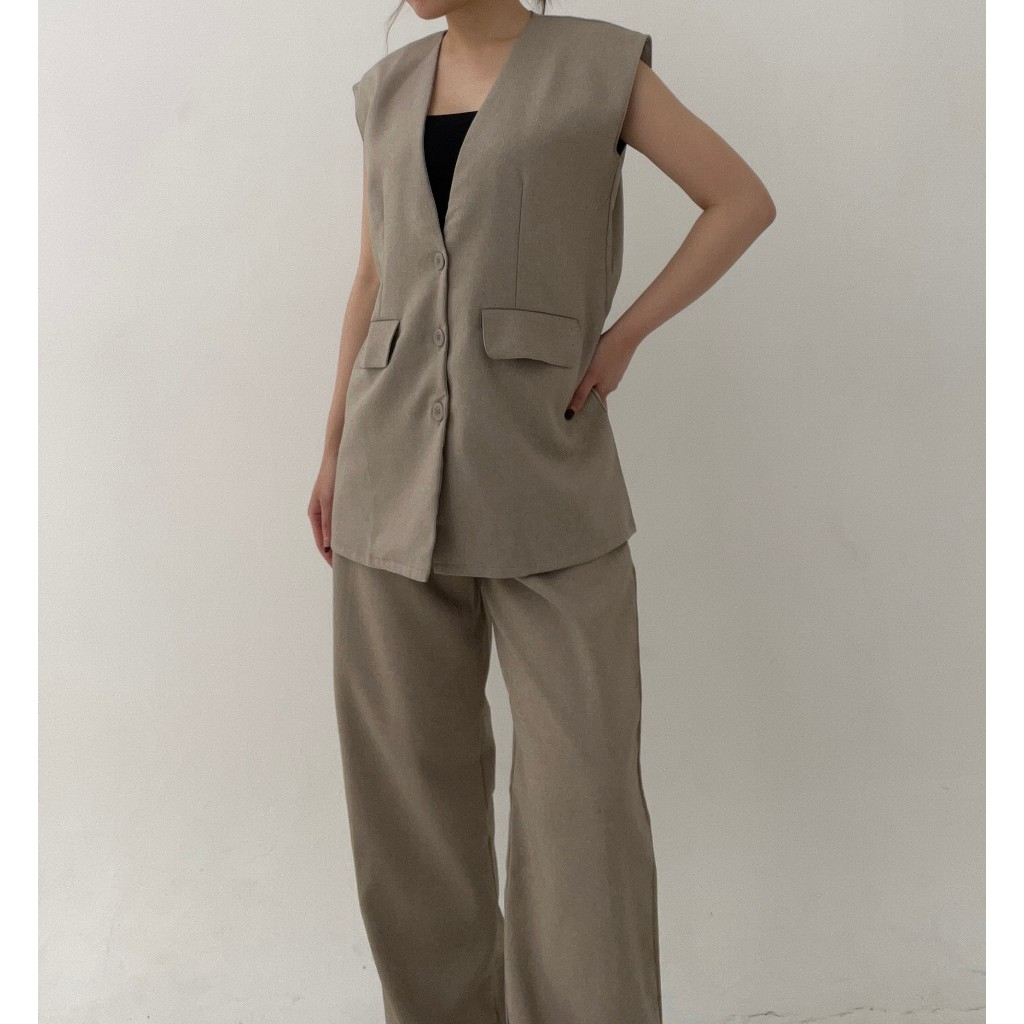 BLAIRE VEST - herthelabel_ | Vest Outer Woman Vest Outer Rompi Wanita Atasan Wanita Blazer Wanita Ca