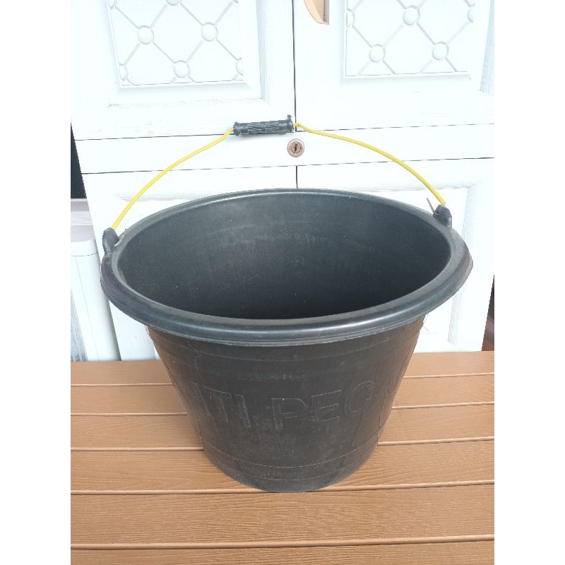 Ember Cor plastik tebal Anti pecah 20 Hitam