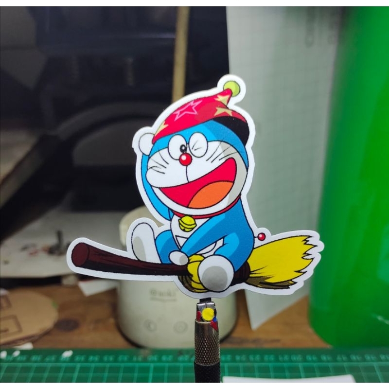 

stiker print Doraemon sapu terbang sticker murah keren lucu