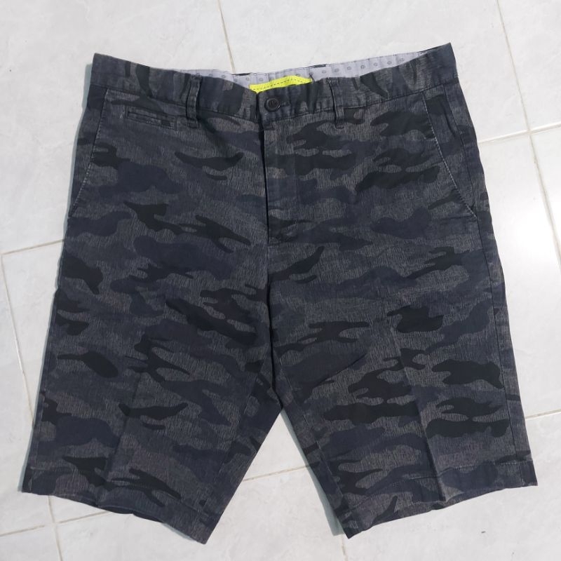 celana pendek top ten camo second