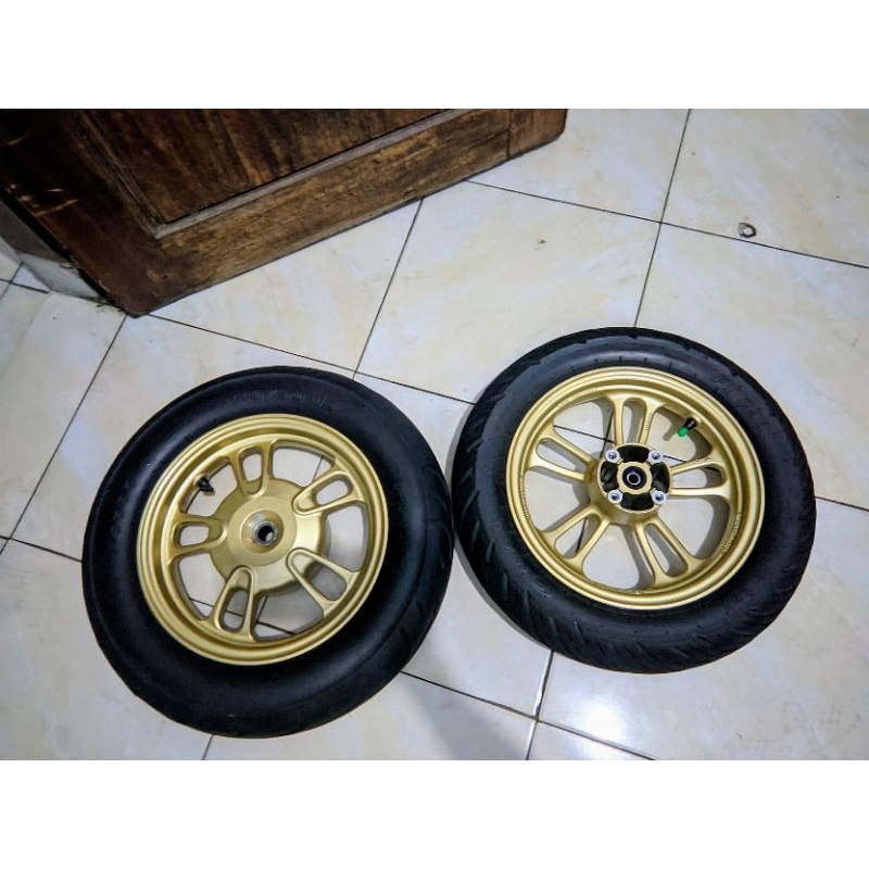 Velg velk Scoopy new 2024 ring 12 + ban original copotan