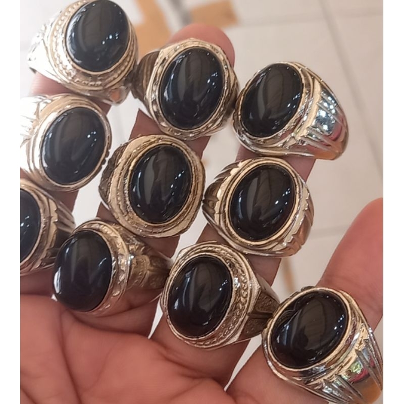 cincin batu kecubung wulung