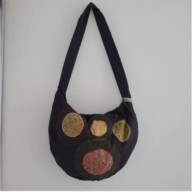 Tas Joger Bali / Tas Slempang Wanita / Sling Bag Hitam / Tas Etnik