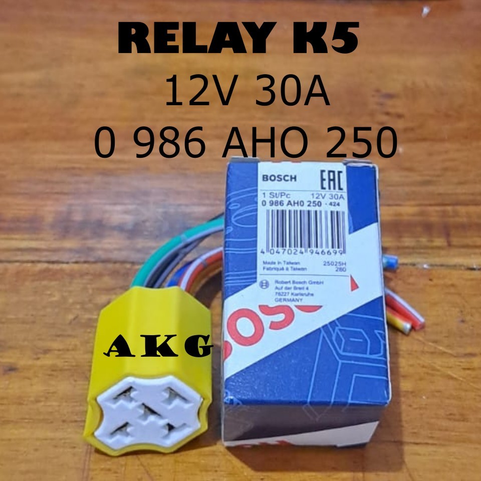 Riley / Relay Kaki 5 12V 30A + Soket Relay Keramik Kaki 5 Bosch Original