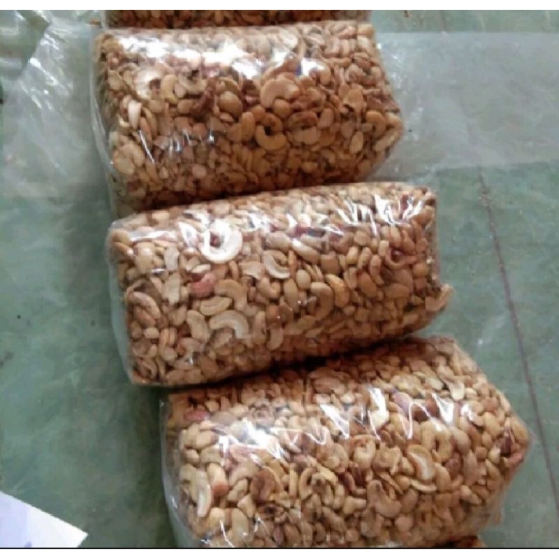 

kacang mede patahan 500gram