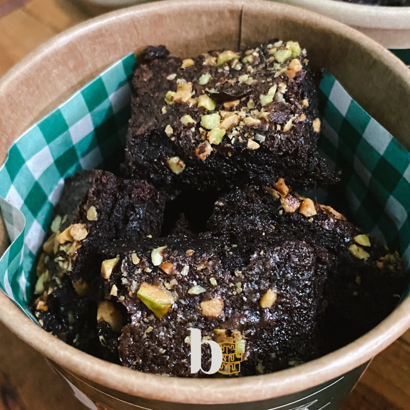 

Fudgy Brownies Bite - Pistachio Blooms
