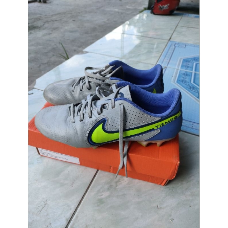 Nike Tiempo Legend IX Second