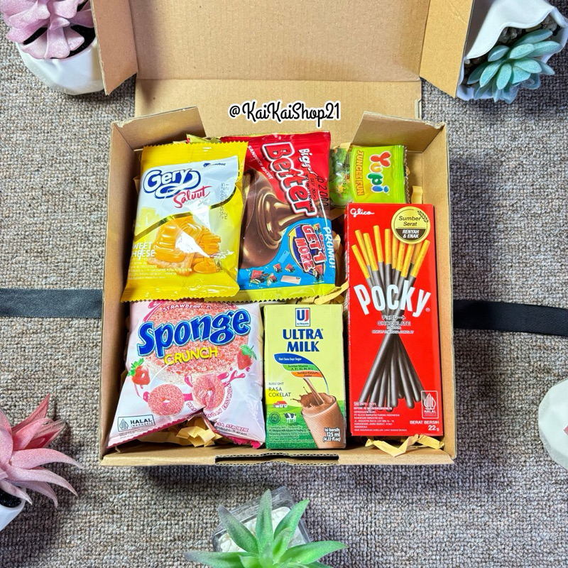 

Hampers Snack Box / Box Hadiah (FREE STICKER UCAPAN)