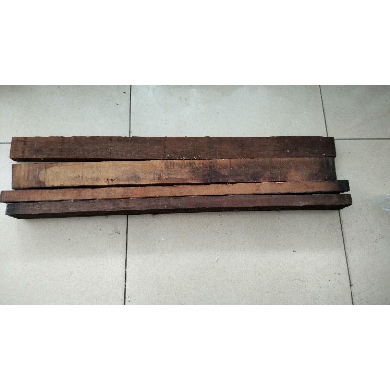 kayu ulin kalimantan/kayu besi