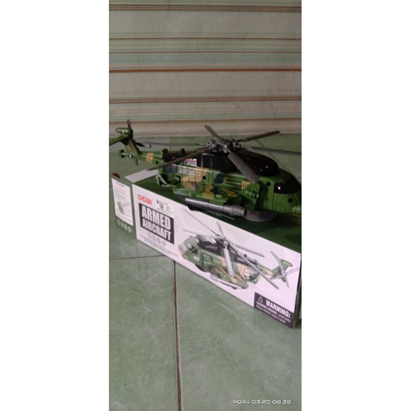 mainan pesawat tempur