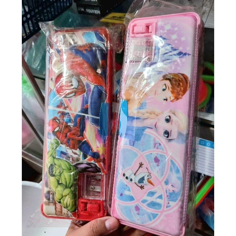 

Tempat Pensil Magnet Ada Kalkulator