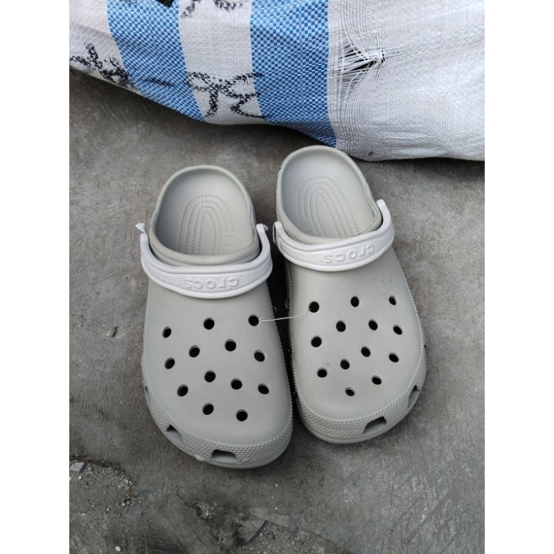 Sandal crocs pria original cuttingan ukuran 42, 43,44,45 sandal baim crocs