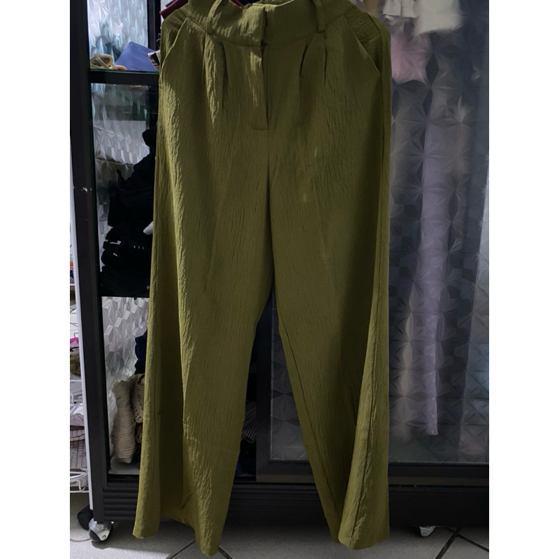 Preloved Crinkle Kulot Olive