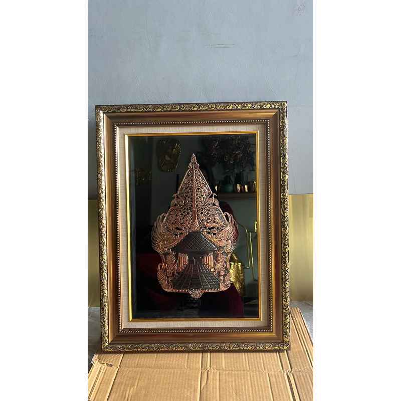 Gunungan Wayang tembaga