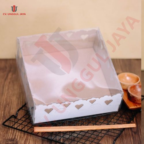 

(10pcs) Kardus Mika 18x18x7 cake box hampers kotak kue bolu ukuran 18x18x10 Isi 10pcs dus mika hantaran packaging hampers cake tart