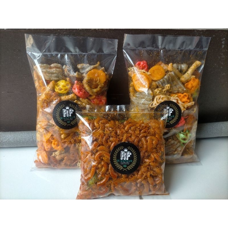 

Makaroni pedas daun jeruk Makaroni setan Makaroni asin 200gr