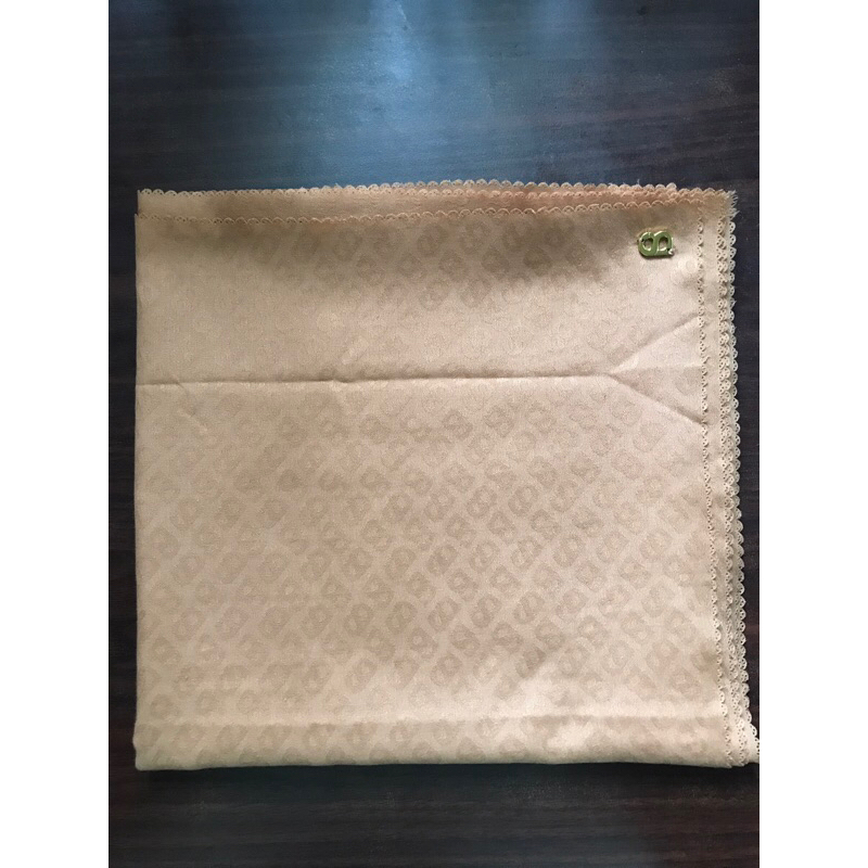 Preloved Buttonscraves everyday tapis embossed (biscuit)