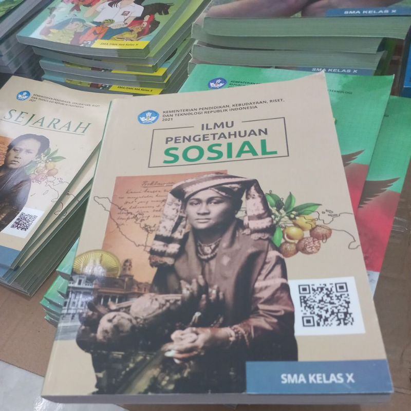 Buku IPS SMA/SMK KELAS 10