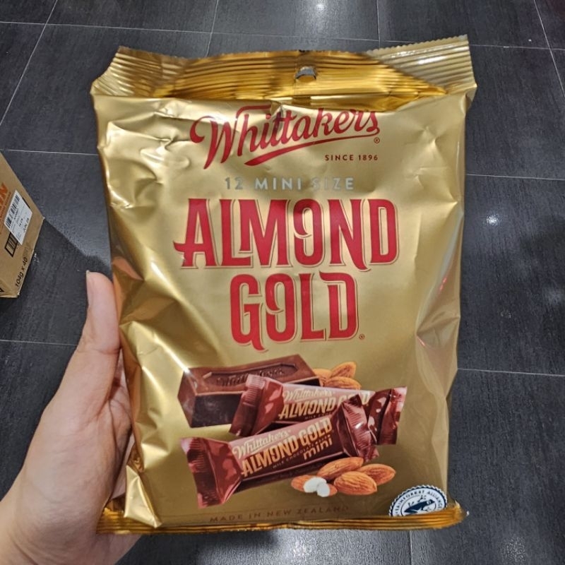 

Whittakers Mini Size Slab Almond Gold/Berry Forest/Creamy Milk/Dark Peppermint/Honey Pokey Crunch isi 12pc 180gr