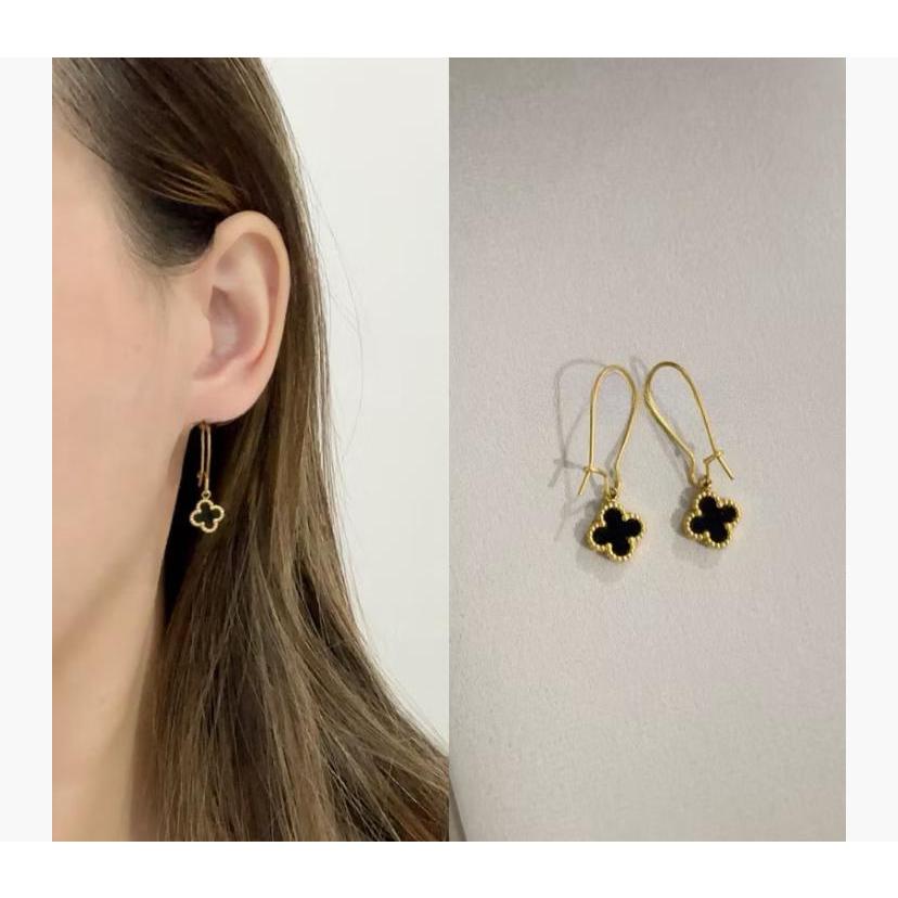 Anting Clover Wanita Lapis Emas 23k Anti Karat Luntur Anting Titanium Wanita Model Tusuk