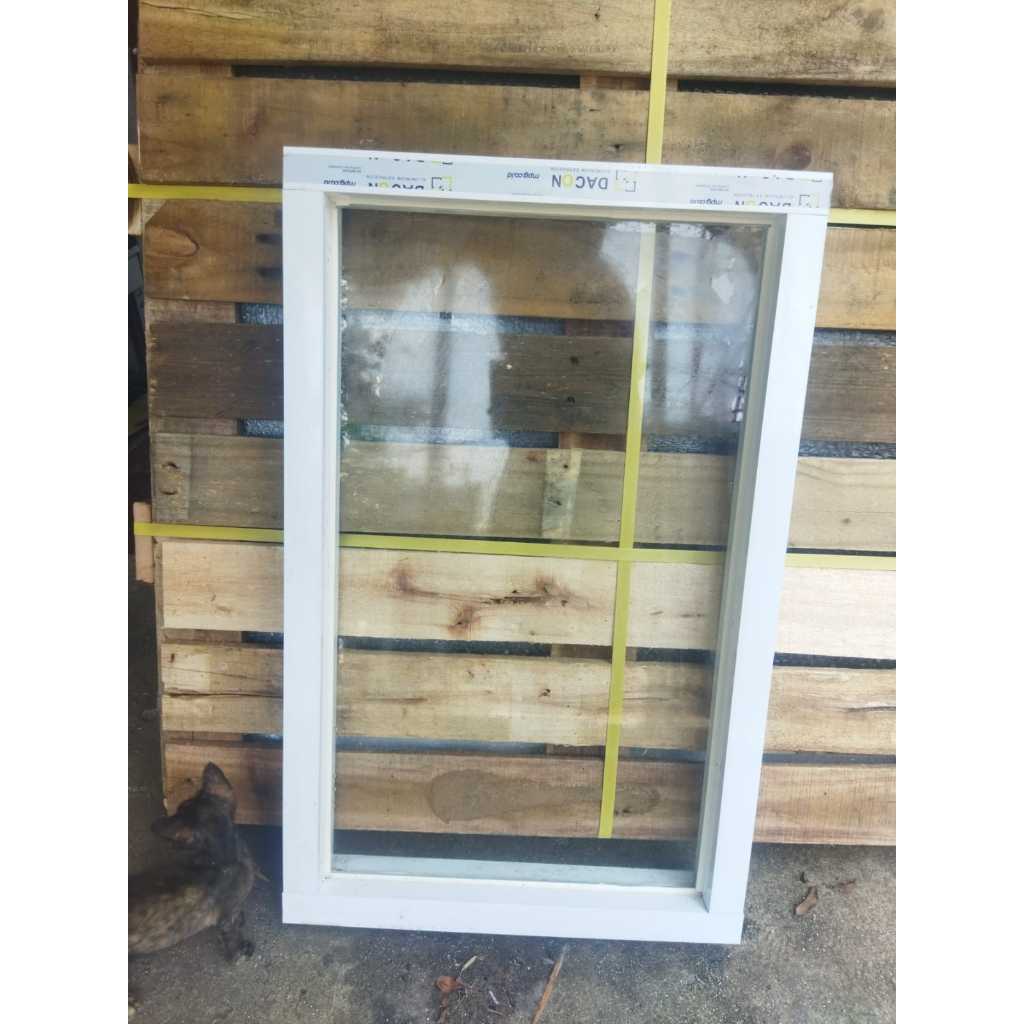 kusen dan jendela kacamati Uk. LxT 70 x 105 1set lengkap packing kayu