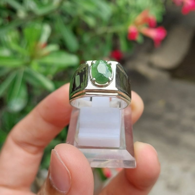 TSAVORITE RING PERAK