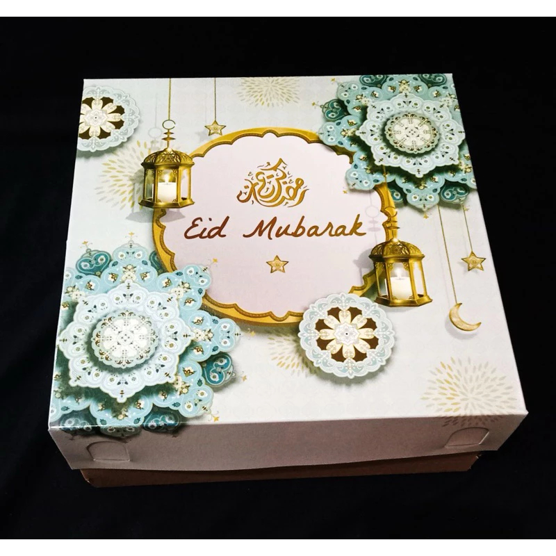 

Box Lebaran Motif Eflute 1 Pack Isi 3 Pcs Box Hampers Motif Lentera Hijau Muda Gift Box Ukuran 18x18x10cm