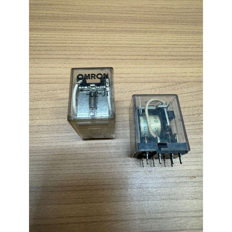 Relay 24 volt VDC  ( Matshusihta )