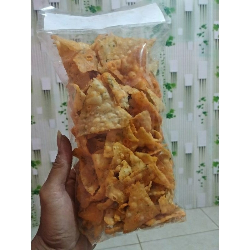 

Kripik Pangsit kripang