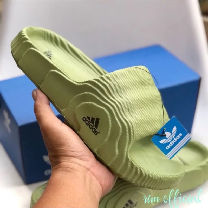 Sandal Slop Pria Wanita Terbaru Adidas Premium Trendy Sendal Selop Cowok Cewek Anti Slip Ringan