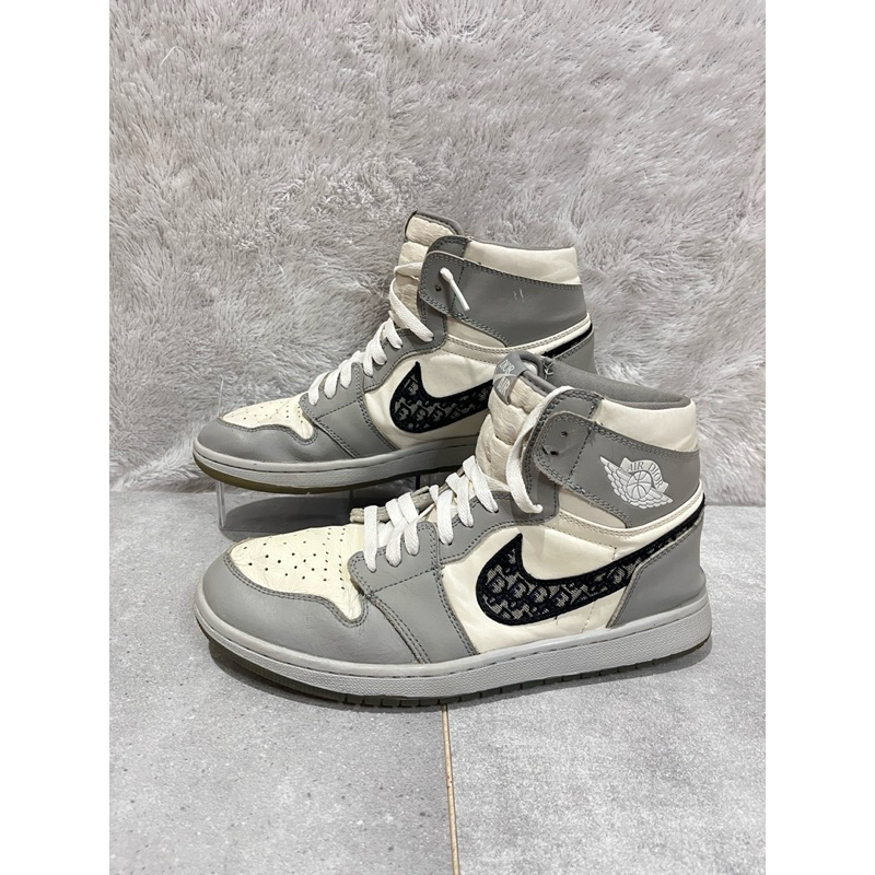 Sepatu Nike Air Jordan 1 X Dior