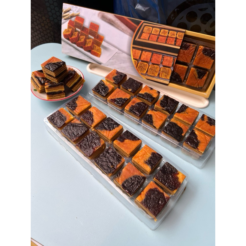 

prunes layer cake isi 12 potongan