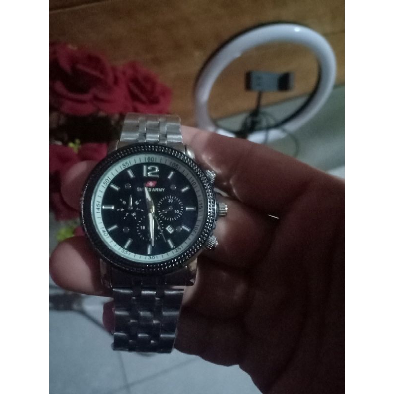 jam tangan Swiss army