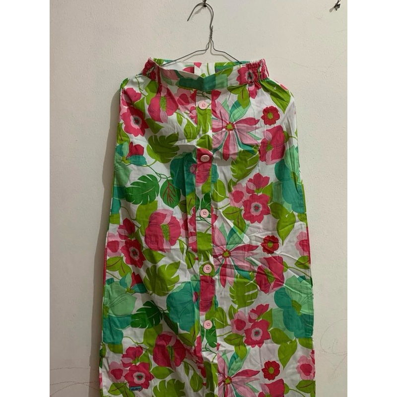 Rok panjang motif bunga