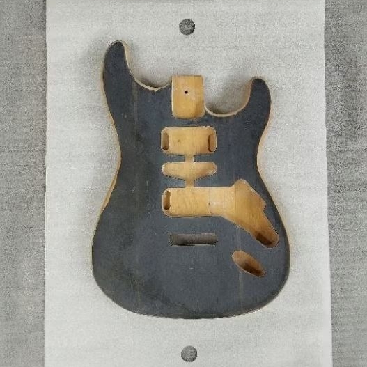 Body Gitar Elektrik Model Fender Stratocaster Part