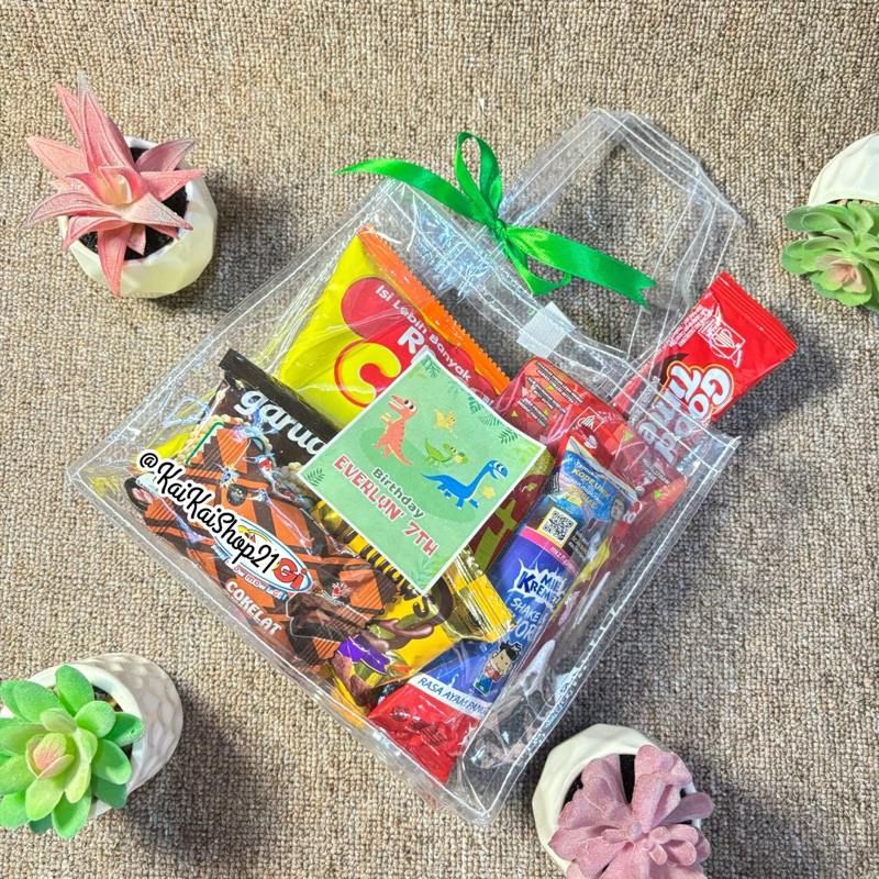 

Paket Snack Kemasan Tas Mika(FREE STICKER UCAPAN)