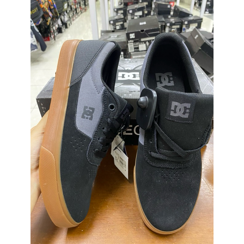 SWITCH DC SHOES SIZE 40,5