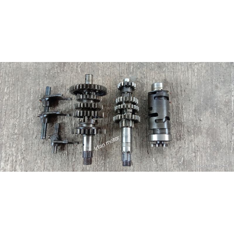 gigi gear rasio transmisi full set THUNDER 125 ori copotan