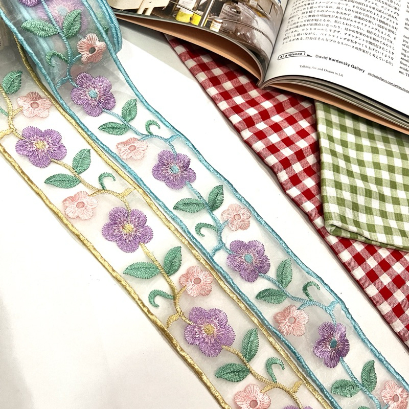 Renda Bordir Bunga Ungu