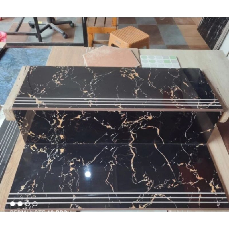 Granit Anak Tangga 30x80 & 20x80 Motif Hitam Gold
