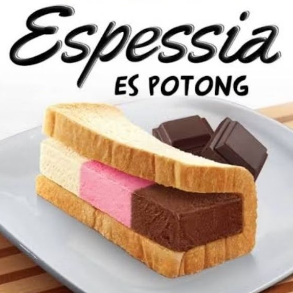 

Es potong+roti Neapolitan/Es potong Singapore