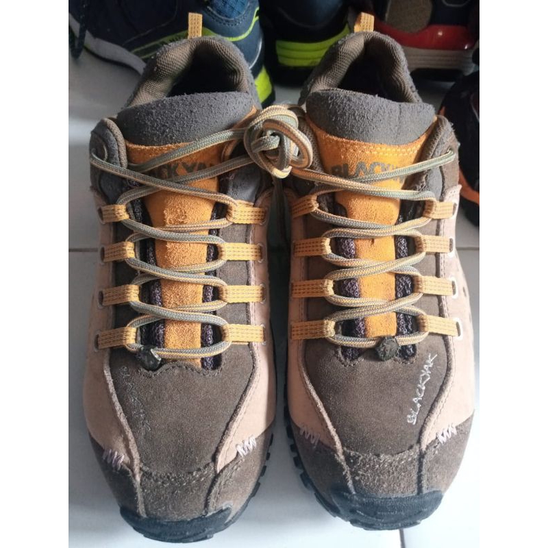 sepatu blackyak 39
