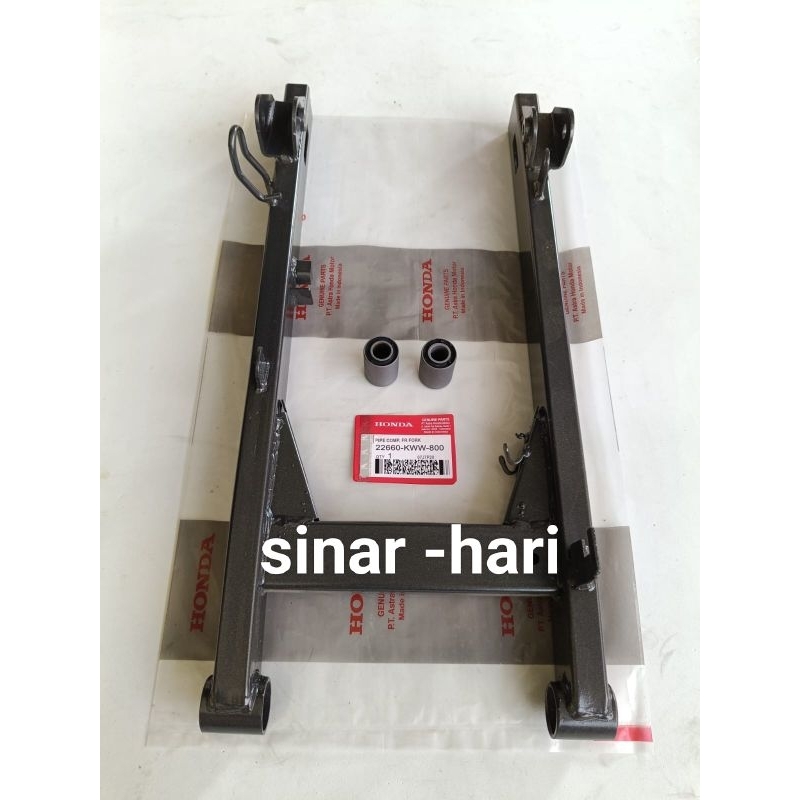 SWING ARM KOMPLIT (KWW) HONDA ORIGINAL BLADE 125 FI DISC