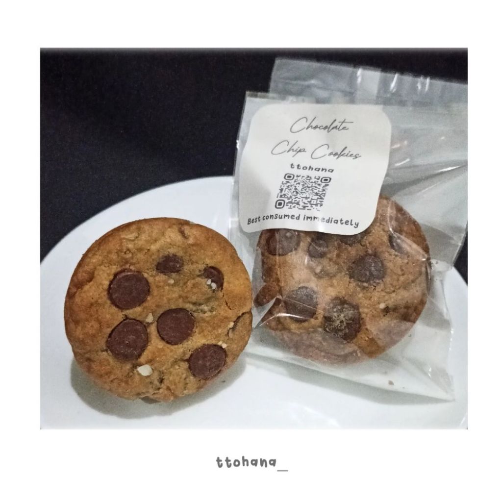 

Chocolate Chip Cookies by ttohana | Soft Cookies Medan