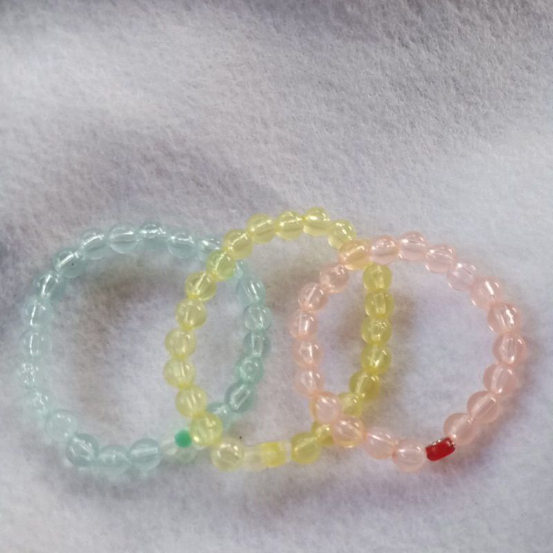 gelang karet warna warni