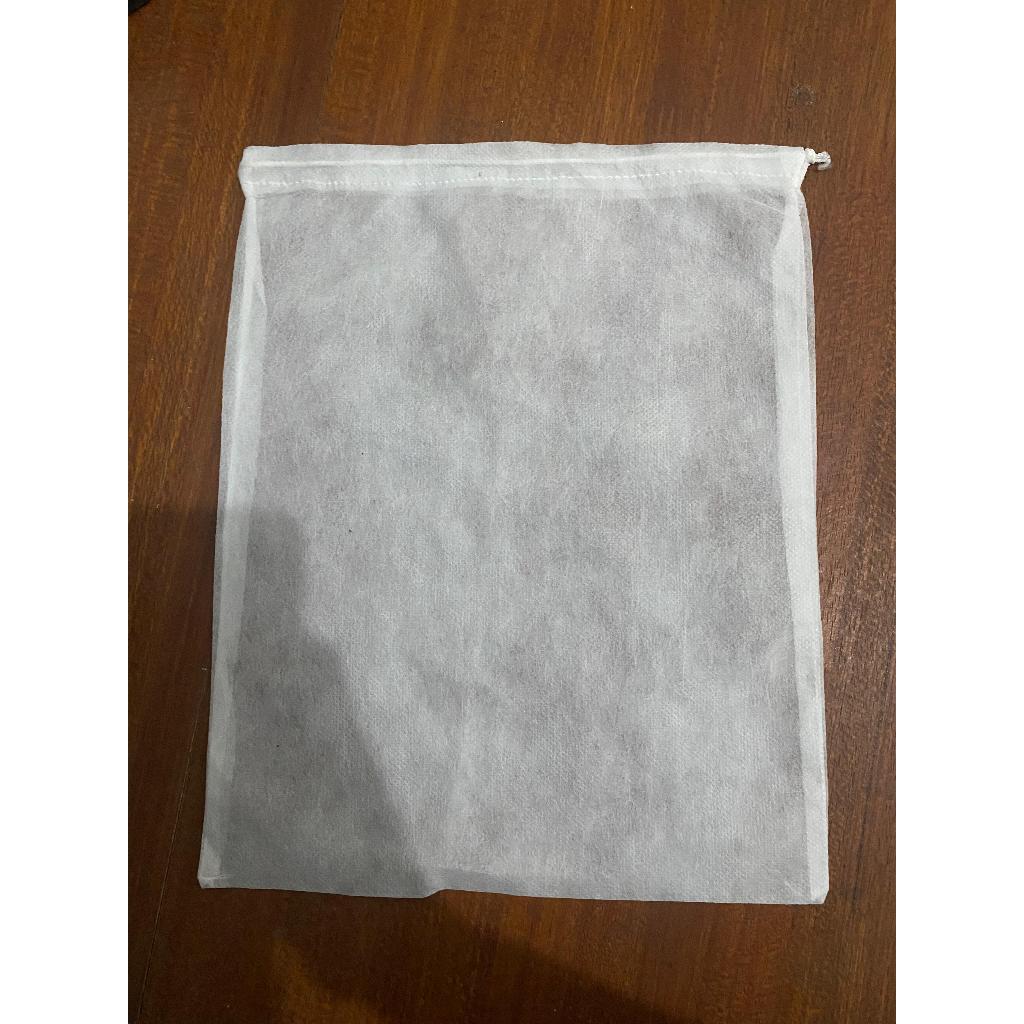 

PERSADA Dustbag Putih Polos Uk 25x30cm