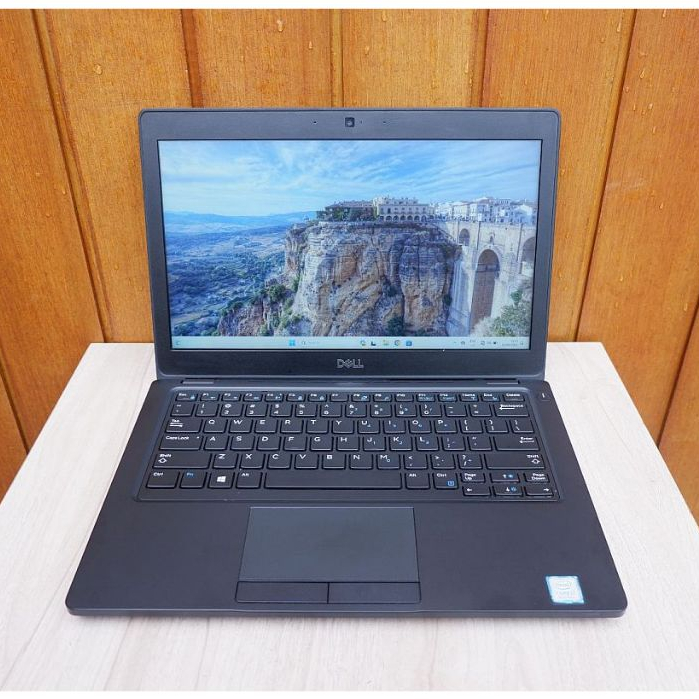 Laptop Dell 5590 intel core i7 8th ram 8gb ssd 256gb