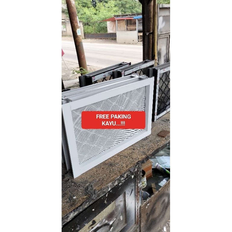 READY BOVEN ALUMINIUN TANPA KACABOUVENLIGHTVENTILASIKAMARMANDIKAWATNYAMUK4x6 free paking kayu ventil